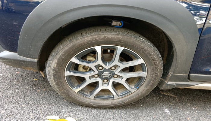 2024 Maruti XL6 ZETA MT, Petrol, Manual, 16,358 km, tyre