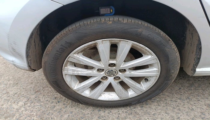 2013 Volkswagen Polo HIGHLINE DIESEL, Diesel, Manual, 64,718 km, tyre