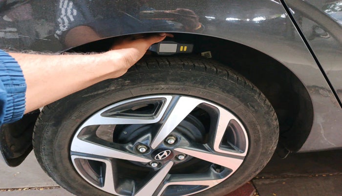 2020 Hyundai AURA SX 1.2, Petrol, Manual, 30,290 km, tyre