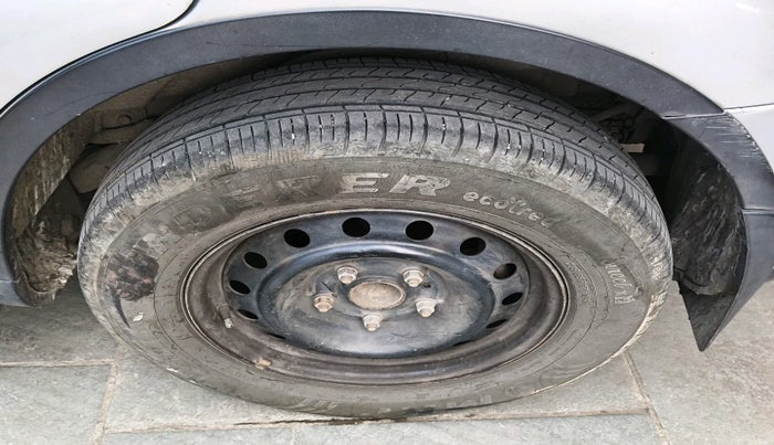 2017 Mahindra XUV500 W6 AT, Diesel, Automatic, 83,642 km, tyre