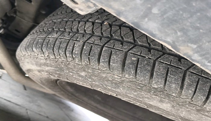 2017 Mahindra XUV500 W6 AT, Diesel, Automatic, 83,642 km, tyre