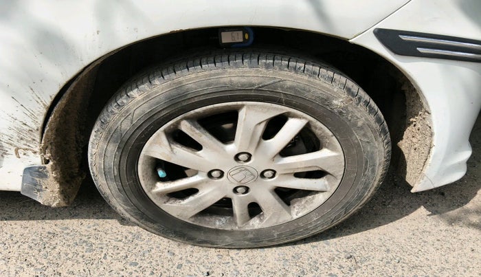 2013 Honda Amaze 1.5L I-DTEC VX, Diesel, Manual, 72,154 km, tyre