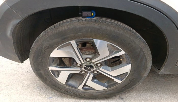 2023 KIA SONET 	 HTX 1.0 TURBO DCT, Petrol, Automatic, 14,175 km, tyre