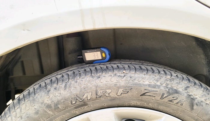 2017 Maruti Swift LXI (O), Petrol, Manual, 96,800 km, tyre