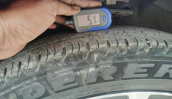 2023 Maruti XL6 ALPHA MT, Petrol, Manual, 26,540 km, tyre