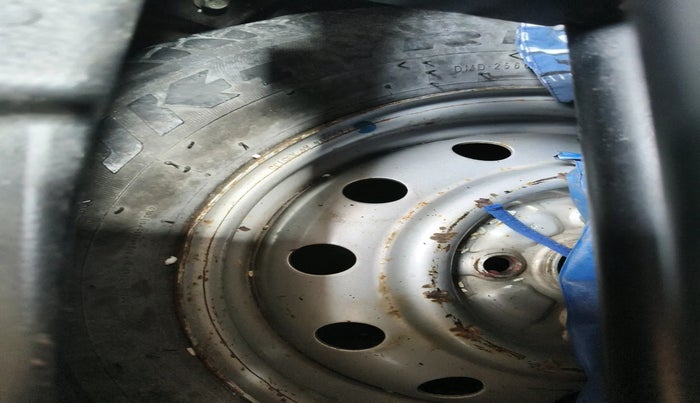 2014 Maruti Wagon R 1.0 LXI CNG, Petrol, Manual, 99,073 km, tyre