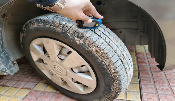 2014 Maruti Wagon R 1.0 LXI CNG, Petrol, Manual, 99,073 km, tyre