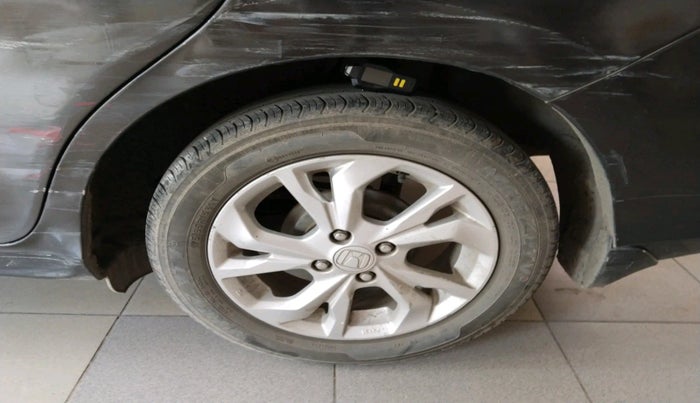 2018 Honda Amaze 1.2L I-VTEC V CVT, Petrol, Automatic, 39,107 km, tyre