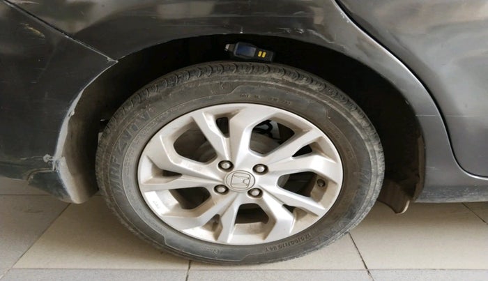 2018 Honda Amaze 1.2L I-VTEC V CVT, Petrol, Automatic, 39,107 km, tyre