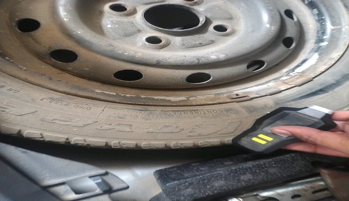 2011 Maruti Wagon R 1.0 LXI, Petrol, Manual, 34,464 km, tyre