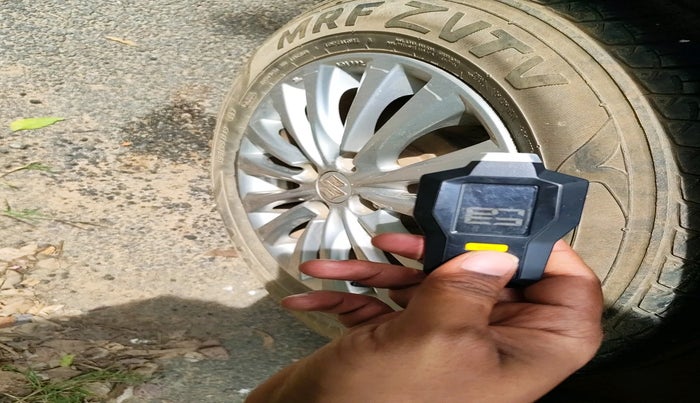 2015 Maruti Ciaz ZDI SHVS, Diesel, Manual, 1,10,064 km, tyre