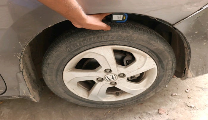 2015 Honda City 1.5L I-VTEC VX, Petrol, Manual, 32,055 km, tyre