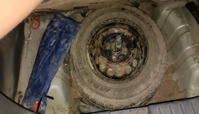 2015 Maruti Alto 800 LXI, Petrol, Manual, 86,514 km, tyre