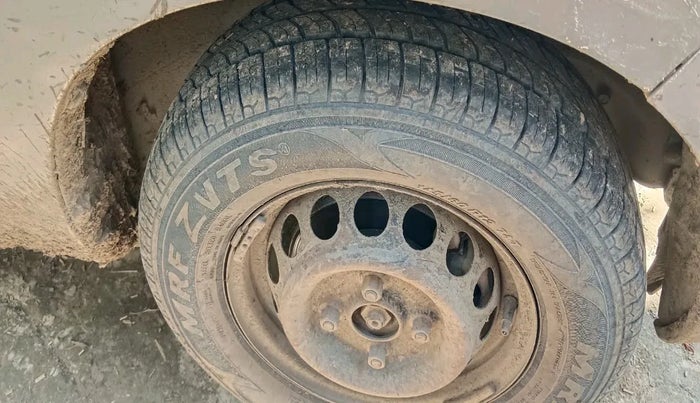 2015 Maruti Alto 800 LXI, Petrol, Manual, 86,514 km, tyre