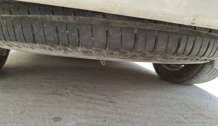 2013 Toyota Fortuner 3.0 4X2 AT, Diesel, Automatic, 1,19,575 km, tyre