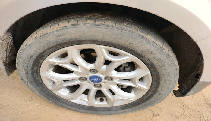 2014 Ford Ecosport TITANIUM 1.5L DIESEL, Diesel, Manual, 1,49,228 km, tyre