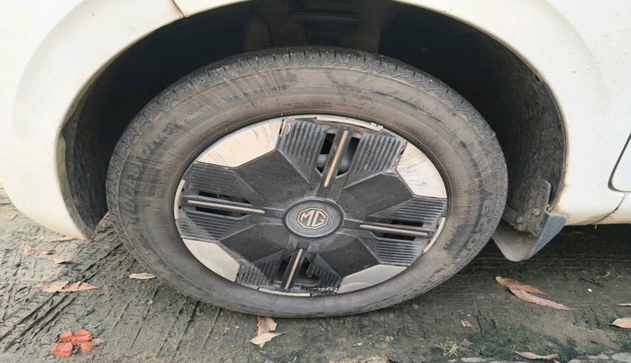 2024 MG COMET Excite FC, Electric, Automatic, 31,870 km, tyre