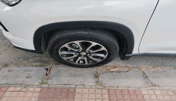 2023 Maruti Grand Vitara DELTA SMART HYBRID, Petrol, Manual, 39,671 km, tyre