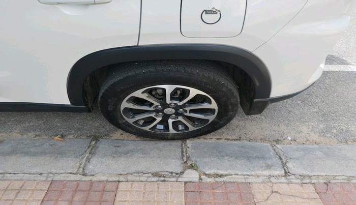 2023 Maruti Grand Vitara DELTA SMART HYBRID, Petrol, Manual, 39,671 km, tyre