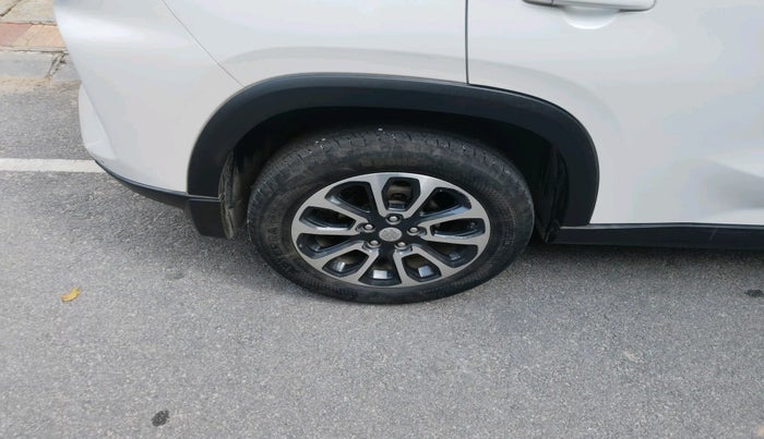 2023 Maruti Grand Vitara DELTA SMART HYBRID, Petrol, Manual, 39,671 km, tyre