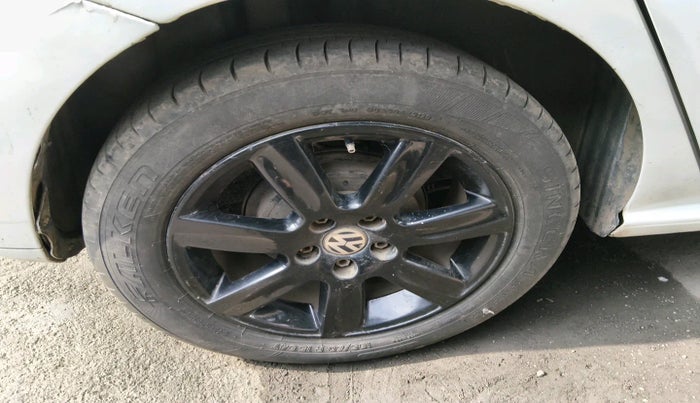 2011 Volkswagen Polo HIGHLINE DIESEL, Diesel, Manual, 77,813 km, tyre