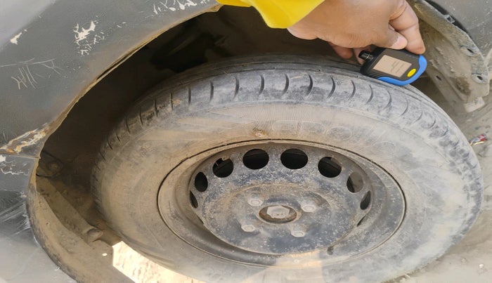 2015 Maruti Alto 800 LXI, Petrol, Manual, 58,395 km, tyre