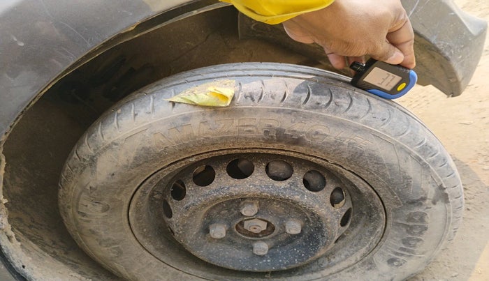 2015 Maruti Alto 800 LXI, Petrol, Manual, 58,395 km, tyre