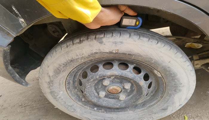 2015 Maruti Alto 800 LXI, Petrol, Manual, 58,395 km, tyre