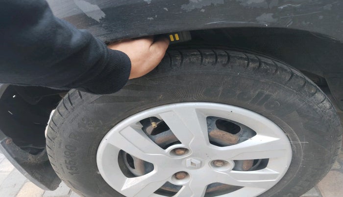 2015 Renault Kwid RXT 0.8, Petrol, Manual, 60,396 km, tyre