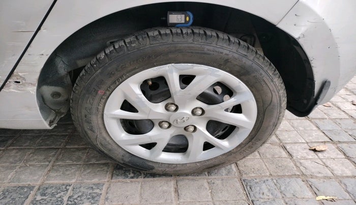 2017 Hyundai Grand i10 MAGNA 1.2 KAPPA VTVT, Petrol, Manual, 27,398 km, tyre