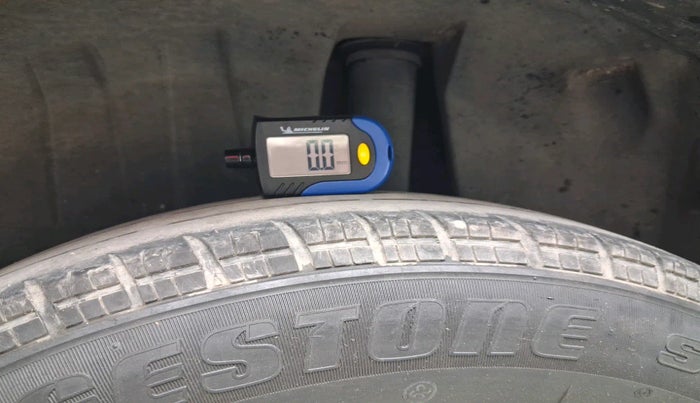 2017 Maruti Dzire VDI, Diesel, Manual, 1,07,040 km, tyre