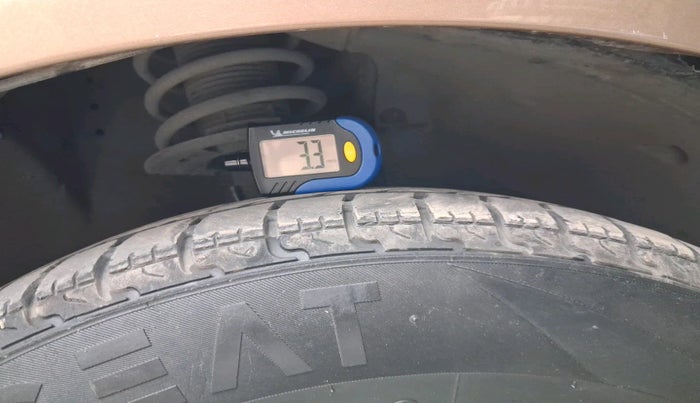 2017 Maruti Dzire VDI, Diesel, Manual, 1,07,040 km, tyre