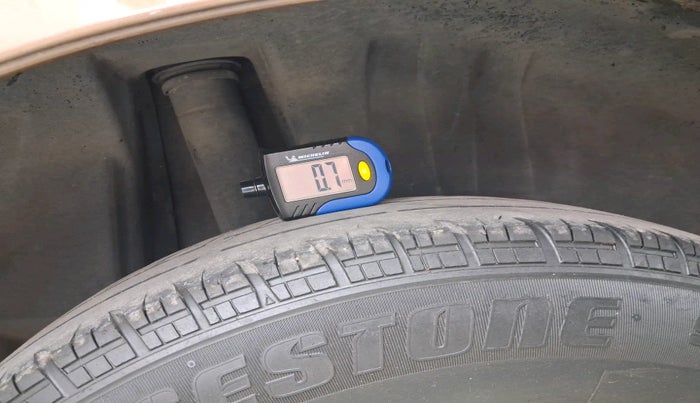 2017 Maruti Dzire VDI, Diesel, Manual, 1,07,040 km, tyre