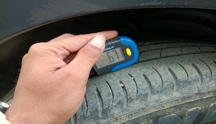 2014 Hyundai Santa Fe 4 WD AT, Diesel, Automatic, 88,920 km, tyre