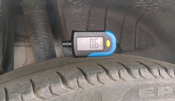 2020 Maruti Swift VXI, Petrol, Manual, 59,776 km, tyre