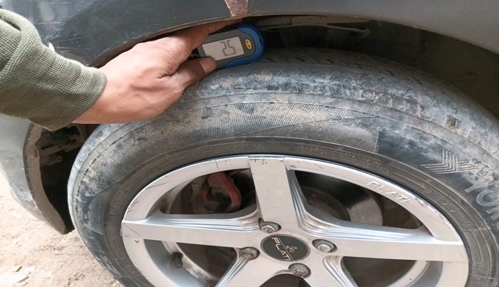 2013 Hyundai i10 MAGNA 1.1, Petrol, Manual, 95,214 km, tyre