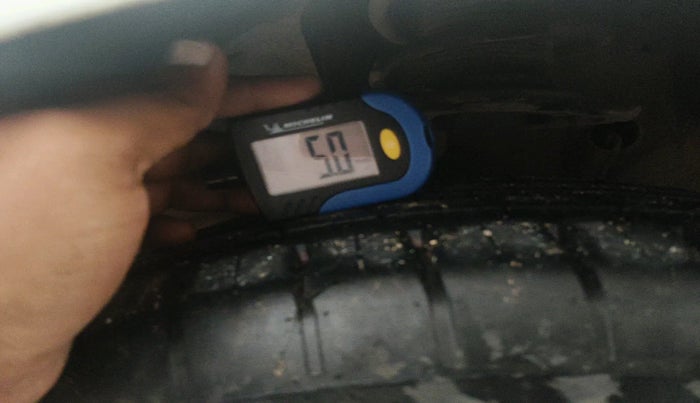 2020 Maruti Swift ZXI AMT, Petrol, Automatic, 13,502 km, tyre