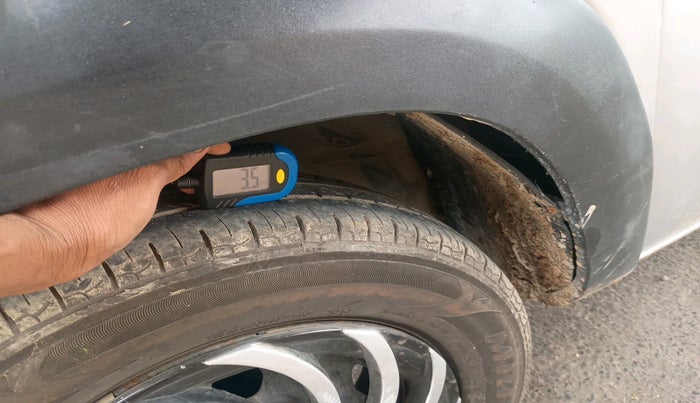 2018 Renault Kwid RXT 1.0 (O), Petrol, Manual, 85,650 km, tyre