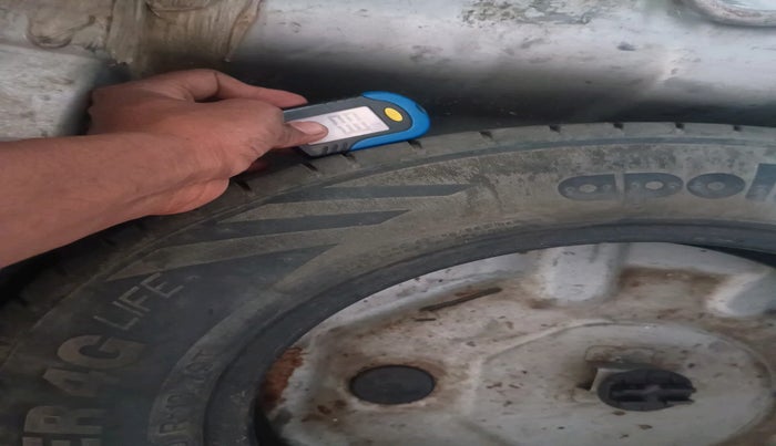 2018 Renault Kwid RXT 1.0 (O), Petrol, Manual, 85,650 km, tyre