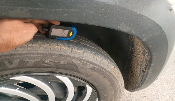 2018 Renault Kwid RXT 1.0 (O), Petrol, Manual, 85,650 km, tyre