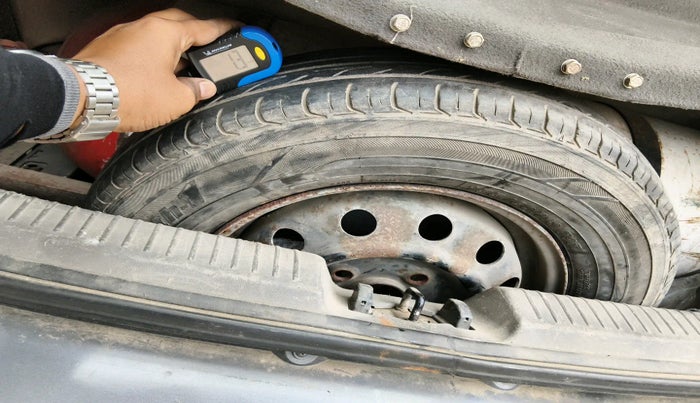 2011 Hyundai i10 MAGNA 1.2, Petrol, Manual, 1,26,263 km, tyre