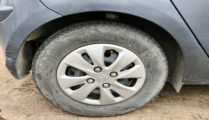 2011 Hyundai i10 MAGNA 1.2, Petrol, Manual, 1,26,263 km, tyre