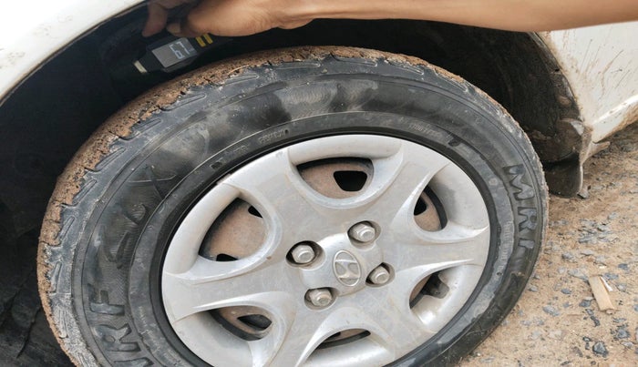 2012 Hyundai Accent GLE, Petrol, Manual, 1,06,671 km, tyre