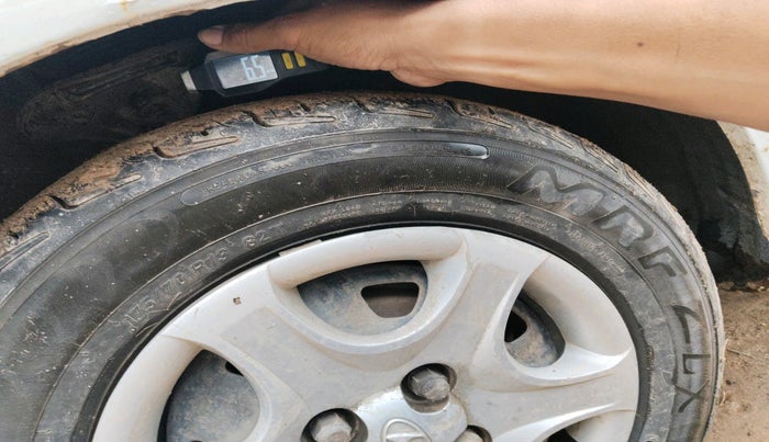 2012 Hyundai Accent GLE, Petrol, Manual, 1,06,671 km, tyre