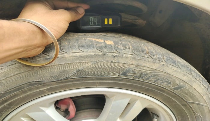 2010 Hyundai i20 SPORTZ 1.2, Petrol, Manual, 1,11,078 km, tyre