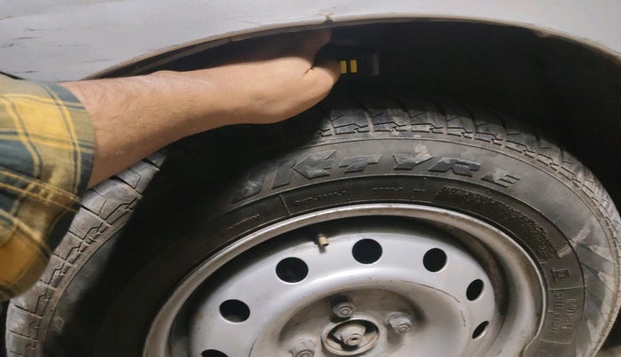 2020 Maruti Swift LXI, Petrol, Manual, 93,053 km, tyre