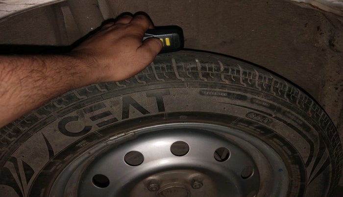 2020 Maruti Swift LXI, Petrol, Manual, 93,053 km, tyre