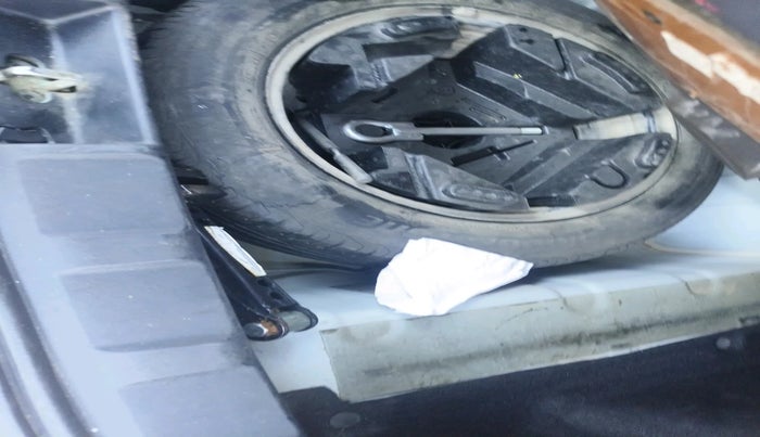 2020 Tata NEXON XM PETROL, Petrol, Manual, 42,940 km, tyre