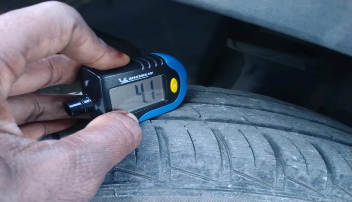 2021 Renault Kwid RXL, Petrol, Manual, 43,983 km, tyre