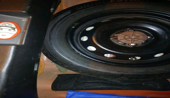 2017 Maruti IGNIS DELTA 1.2 AMT, Petrol, Automatic, 29,603 km, tyre